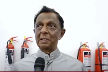 මට දැන් ඕනි ආණ්ඩුකාර ධූරයක්.. ඇමති ජෝන් අමරතුංග කියයි..