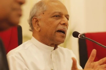 தேர்தலுக்கான கட்டுப்பணம் தொடர்பில் எந்த தீர்மானத்தையும் மேற்கொள்ளவில்லை - தினேஷ் குணவர்தன