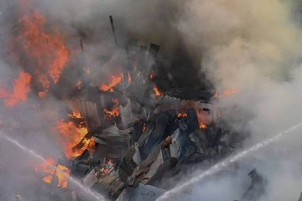 சீனாவில் ஏற்பட்ட பாரிய தீ விபத்து: 7 பேர் பரிதாபமாக உயிரிழப்பு | Shipyard Fire Accident In China 7 Peoples Dead