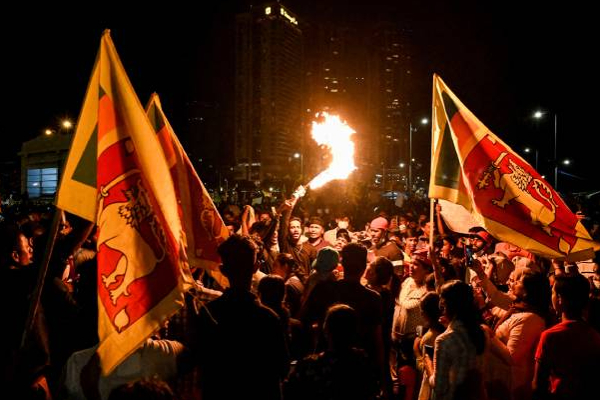 மீண்டும் நாட்டை இருளுக்குள் தள்ள முயற்சிக்கும் எதிரணிகள்! அமைச்சர் சாடல் | Opponents Trying Plunge Country Back Into Darkness