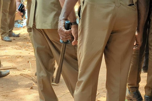 “தமிழ் பெண்கள் மீது அத்துமீறிய காடையர்கள்” - கட்டவிழ்த்து விடப்பட்ட அராஜகம் | Kurundur Malai Issue Police Attack Tamil Womens