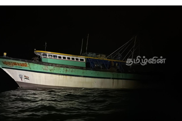 வடக்கு கடலை ஆக்கிரமிக்கும் இந்திய இழுவைமடி படகுகள்..! | Indian Trawlers Invading The North Sea வடக்கு கடலை ஆக்கிரமிக்கும் இந்திய இழுவைமடி படகுகள்..! | Indian Trawlers Invading The North Sea