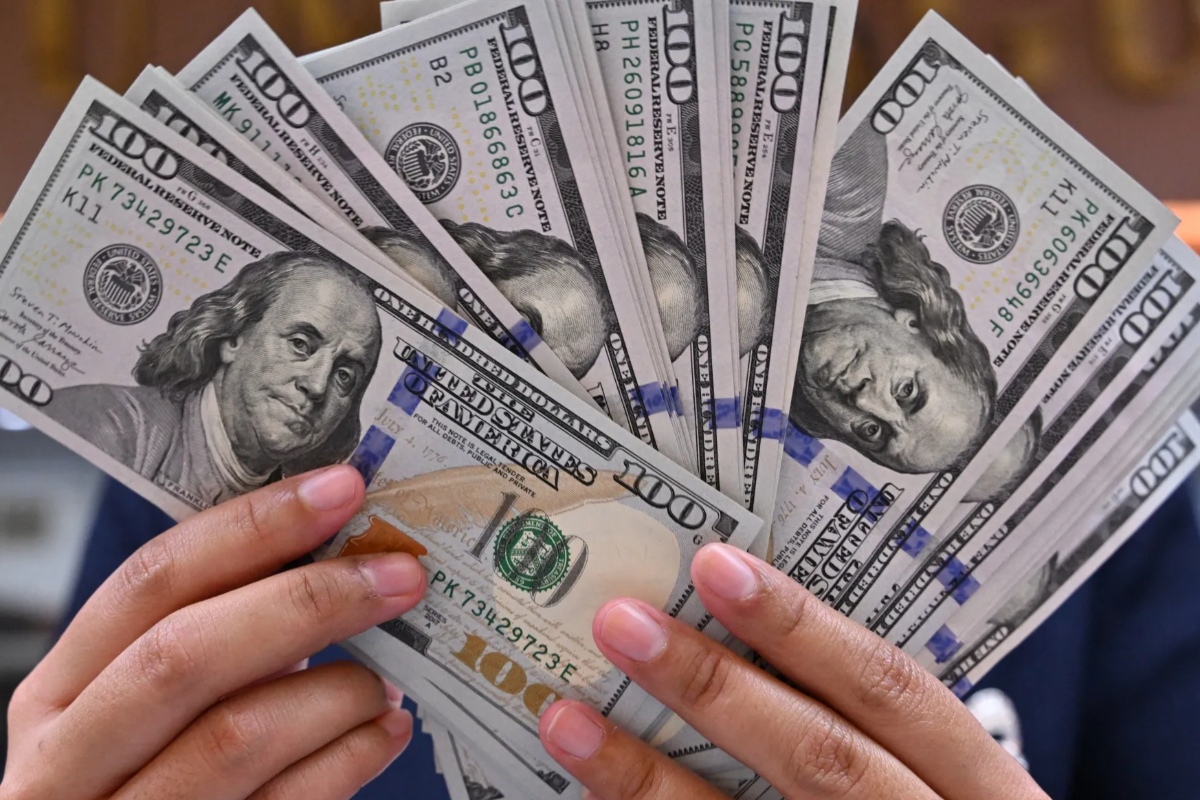 அமெரிக்க டொலரின் விற்பனை விலை வீழ்ச்சி | Drop In The Selling Price Of The Us Dollar அமெரிக்க டொலரின் விற்பனை விலை வீழ்ச்சி | Drop In The Selling Price Of The Us Dollar
