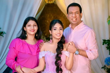 ''මේ මගේ පණයි එයා දැන් ලොකු ළමයෙක් '' රපුන්සල් වගේ ලස්සන දුව ගැන රංගන සංවේදී වෙයි