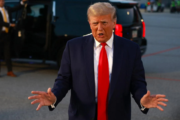 மோசடி வழக்கில் கைதான ட்ரம்ப் பிணையில் விடுதலை | Trump Arrested In Election Fraud Case Released