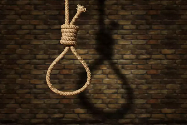 தூக்கில் தொங்கிய நிலையில் சடலம் மீட்பு | Recovery Of A Dead Body From A Hanging Position