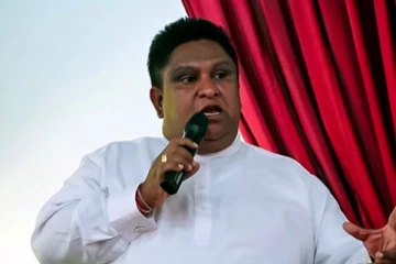 "..මුදලට විකුණුනා කියල ඔප්පු කළොත් ඉල්ලා අස්වෙනවා.." මෛත්‍රීට චාමරගෙන් අභියෝගයක්..!