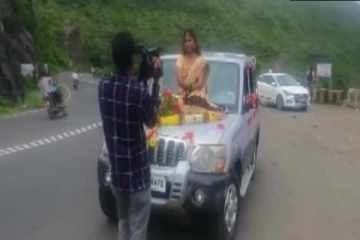 வெட்டிங் போட்டோ ஷுட் நடத்திய மணப்பெண் மீது போலீசார் வழக்கு பதிவு!