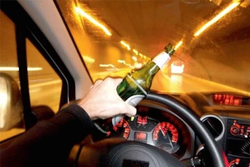 இரட்டை குழந்தைகள் மற்றும் தாயை பலியெடுத்த மதுபோதை!