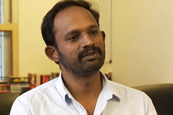 கடைசி விவசாயி, காக்கா முட்டை பட இயக்குனர் மணிகண்டன் வீட்டில் கொள்ளையடித்த மர்ம நபர்கள்.. அதிர்ச்சி சம்பவம் | Kaaka Muttai Director House Money Robbery