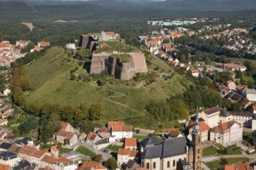 ஆங்கிலத்தில் மோசமான அர்த்தம் தரக்கூடிய பெயரையுடைய பிரான்ஸ் நகரம்... தவறுதலாக பேஸ்புக் எடுத்த நடவடிக்கை