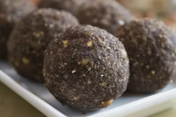 10 நிமிடத்தில் செய்யலாம் கேழ்வரகு உப்பு உருண்டை