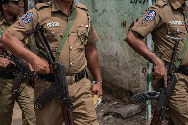 தமிழர் பகுதியொன்றில் கைவிடப்பட்ட நிலையில் ஆயுதங்கள் மீட்பு | Weapons Recovered Abandoned In Tamil Area