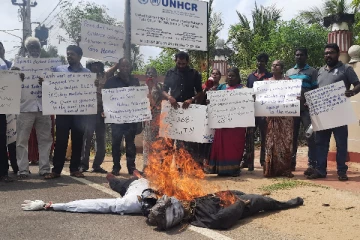 ஐ.நா அரங்கில் மூடிமறைக்கப்பட்ட தமிழர் விவகாரம்..!! யாழில் கண்டனப் போராட்டம் (படங்கள்)