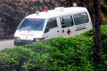 தாய் மற்றும் மகளை காவுவாங்கிய விபத்து; தந்தை மகள் மருத்துவமனையில்