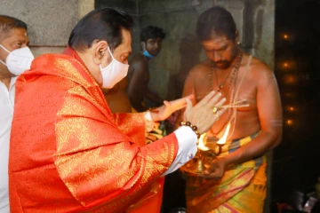 நல்லூர் செல்லாது வழியை மாற்றிய மகிந்த ராஜபக்ச