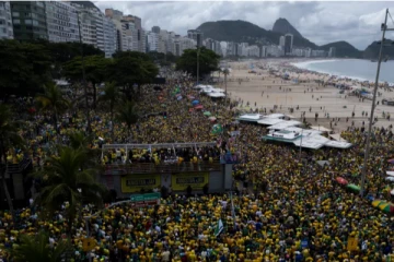 போராட்டக்களமான பிரேஸில் கடற்கரை