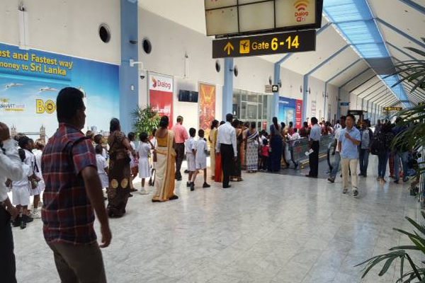 இலங்கையில் அரங்கேறி வரும் மோசடி செயல்கள்! மக்களே அவதானம் | Scams Taking Place In Sri Lanka Aboard Job Warns