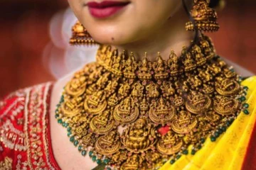 விடுமுறை நாளில் அதிர்ச்சி கொடுத்த தங்கம் விலை - எவ்வளவு தெரியுமா?