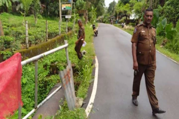 குளிக்க சென்ற காதல் ஜோடிக்கு நேர்ந்த சோகம்