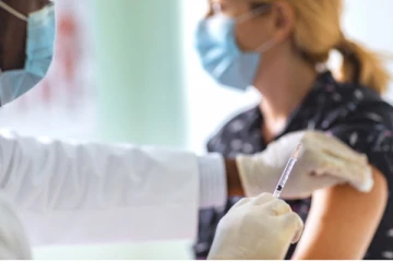 அஸ்ட்ராசென்கா தடுப்பூசி இடைநிறுத்தப்படாது என அறிவிப்பு