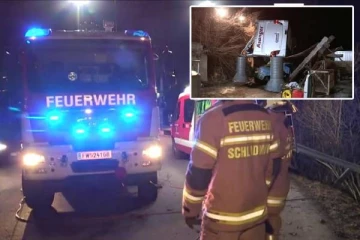 சாலை பலமுறை கவிழ்ந்த ஜேர்மன் பேருந்து: ஆஸ்திரியாவில் அரங்கேறிய பயங்கர விபத்து