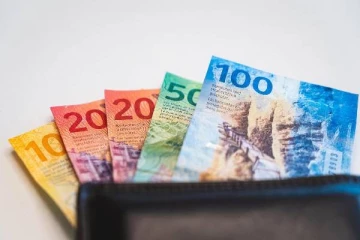 ஒவ்வொருவருக்கும் நிபந்தனையற்ற அடிப்படை வருமானம்: சுவிட்சர்லாந்தில் புதிய முயற்சி