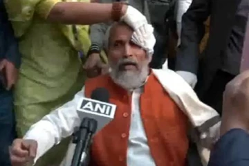 ராகுல் காந்தி தள்ளிவிட்டார்.., தலையில் காயம் ஏற்பட்ட பாஜக எம்பி குற்றச்சாட்டு