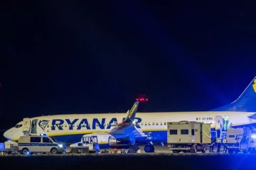 விமானத்தில் வெடிகுண்டு? அயர்லாந்திலிருந்து போலந்து நோக்கி சென்ற விமானம் திடீரென ஜேர்மனியில் தரையிறங்கியதால் பரபரப்பு