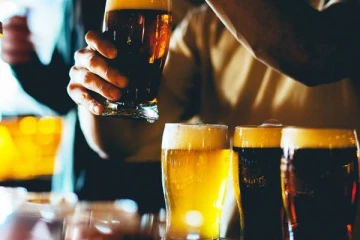 சரமாரியாக எகிறும் பீர் விலை - மதுப்பிரியர்கள் அதிர்ச்சி!