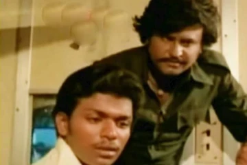 ரஜினியுடன் இருக்கும் இந்த பிரபல நடிகர் யார் என்று தெரிகிறதா?... இந்த நடிகர் தானா?