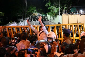 கொந்தளிக்கும் மக்கள்! அரசாங்கத்தின் கண்டுபிடிப்புகள் (VIDEO)