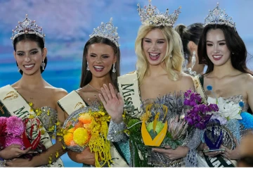 உலக அழகிப் போட்டியில் சர்ச்சை ; முட்டாள் எனக் கூறியதால் வெளிநடப்பு