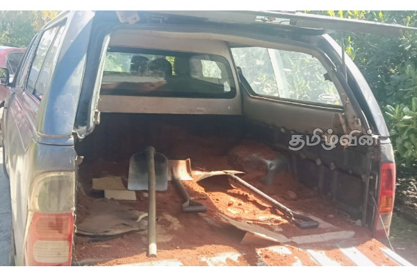 கிறவல் மணல் திருடிய தரப்பினருக்கு எதிராக முறைப்பாடு | Complaint Filed Againststole Sand கிறவல் மணல் திருடிய தரப்பினருக்கு எதிராக முறைப்பாடு | Complaint Filed Againststole Sand