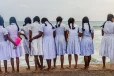 පාසල් සිසුවියන් දරුණු අනතුරක - දෙමව්පියන් වහාම දැනුවත් වෙන්න