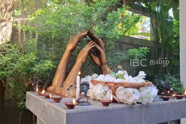 ஆழிப்பேரலையால் உயிர் நீத்த உறவுகளுக்கு சுனாமி பேபியின் இல்லத்தில் அஞ்சலி | Tsunami Baby Parents Tribute To Tsunami Casualties