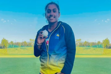 ஹாட்ரிக் விக்கெட் வீழ்த்திய இலங்கை வீராங்கனை! U19 போட்டியில் மிரட்டும் இளம் பெண் சிங்கம்