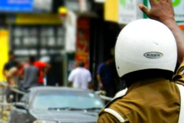 கிளிநொச்சியில் விபத்தில் படுகாயமடைந்த அதிகாரி உயிரிழப்பு