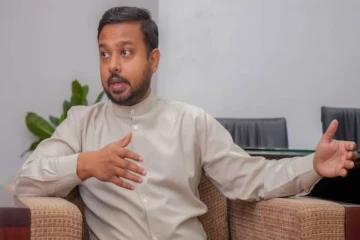 பொருளாதார வீழ்ச்சிக்கு இனவாத அரசியலா காரணம்..! அருண் ஹேமச்சந்திரா விளக்கம்