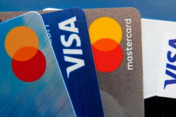 அமைச்சர் பந்துலவின் கடன் அட்டையை பயன்படுத்தி மோசடி