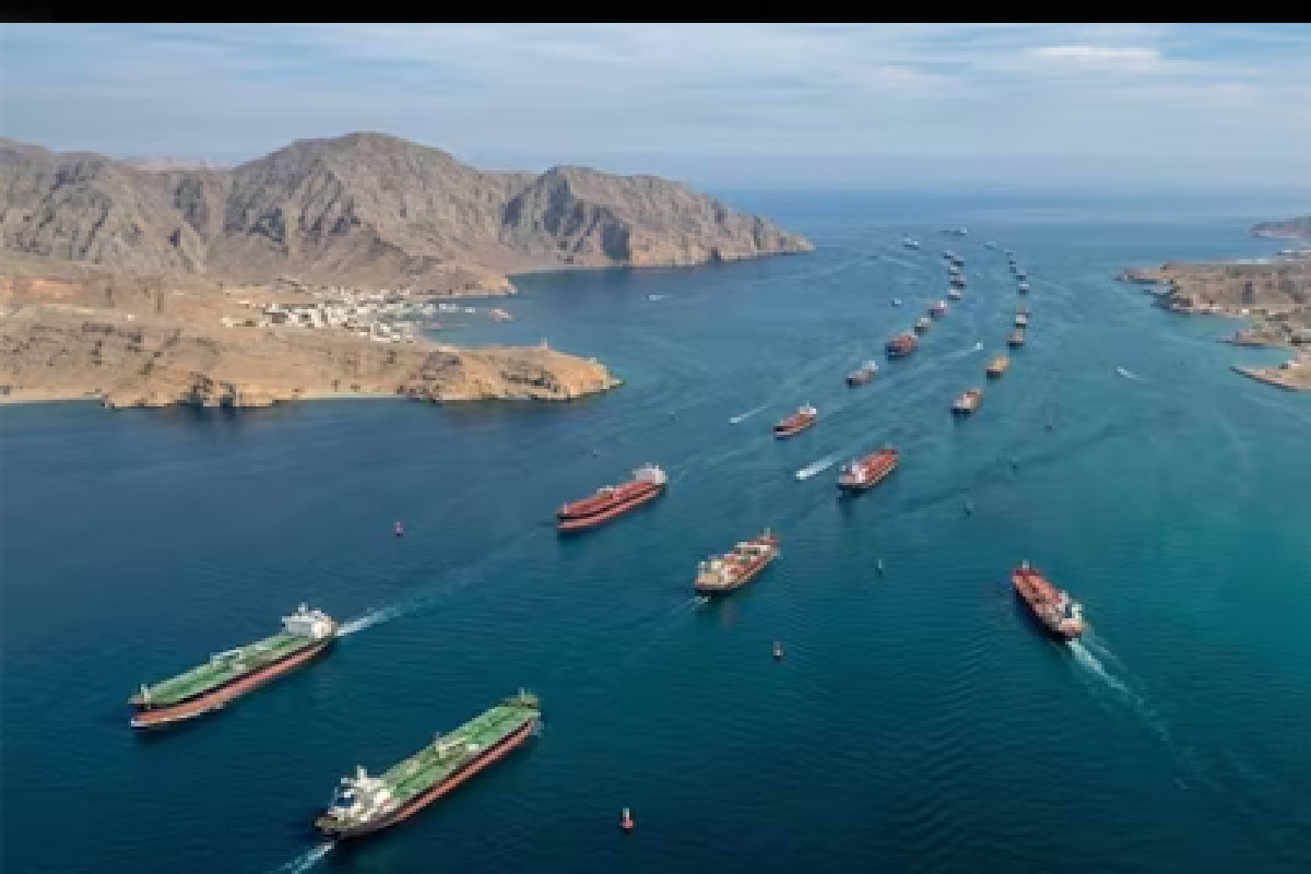 ஹோர்முஸ் நீரிணையின் கட்டுப்பாடு : ஈரான் வெளியிட்ட அதிரடி அறிவிப்பு | Iran To Maintain Control Hormuz Until War Ends