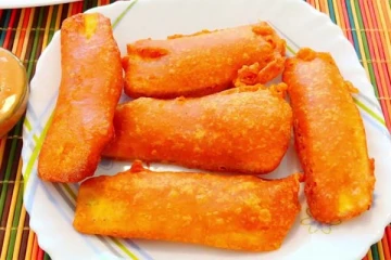 வீட்டில் சூடாக பஜ்ஜி செய்து சாப்பிட்ட தாய், மகன்! சிறிது நேரத்தில் உயிரிழந்த சோகம்