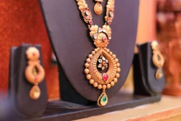 தங்கம் விலை இன்றைய நிலவரம் - இன்னும் குறையுமா? முக்கிய தகவல்!