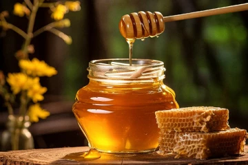 தமிழர் பகுதியில் செயற்கை தேன் தயாரித்தவருக்கு நேர்ந்த கதி