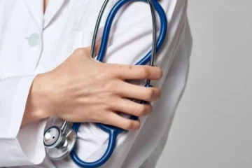 கனடாவில் 62 வயதான மருத்துவரின் மோசமான செயல்