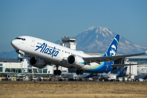 வழமைக்கு திரும்பிய அலாஸ்கா ஏர்லைன்ஸின் விமான சேவைகள் | Alaska Airlines Grounds All Flights