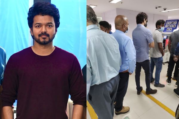 விமான நிலையத்தில் சாதாரணமாக வரிசையில் நின்றிருந்த தளபதி விஜய்! வாரிசு படத்தின் அடுத்தகட்ட ஷூட்டிங்