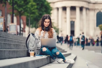 சர்வதேச மாணவர்களை மோசமாக நடத்திய பிரித்தானியா: சிக்கலில் பல்கலைக்கழகங்கள்