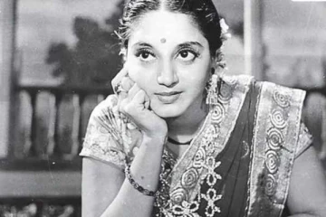 திருமணம் செய்யாமல் தாயான தமிழ் நடிகை!! இவரது மகள் பாலிவுட் ஸ்டார் நடிகை..