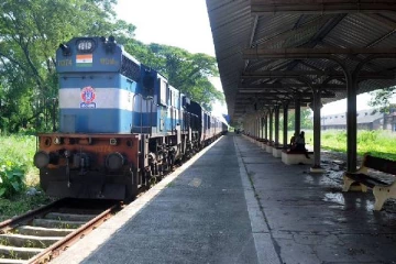 ரயிலில் மோதுண்டு குடும்பஸ்தர் பரிதாபமாக மரணம்